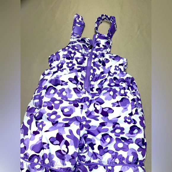 Overall - Picture 3 of 4